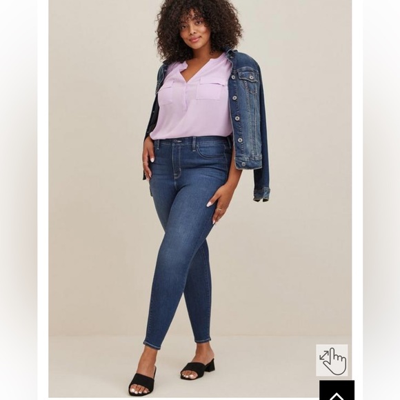 Torrid Sky High Skinny Jeans Medium Wash Size 28 Short - Picture 1 of 12